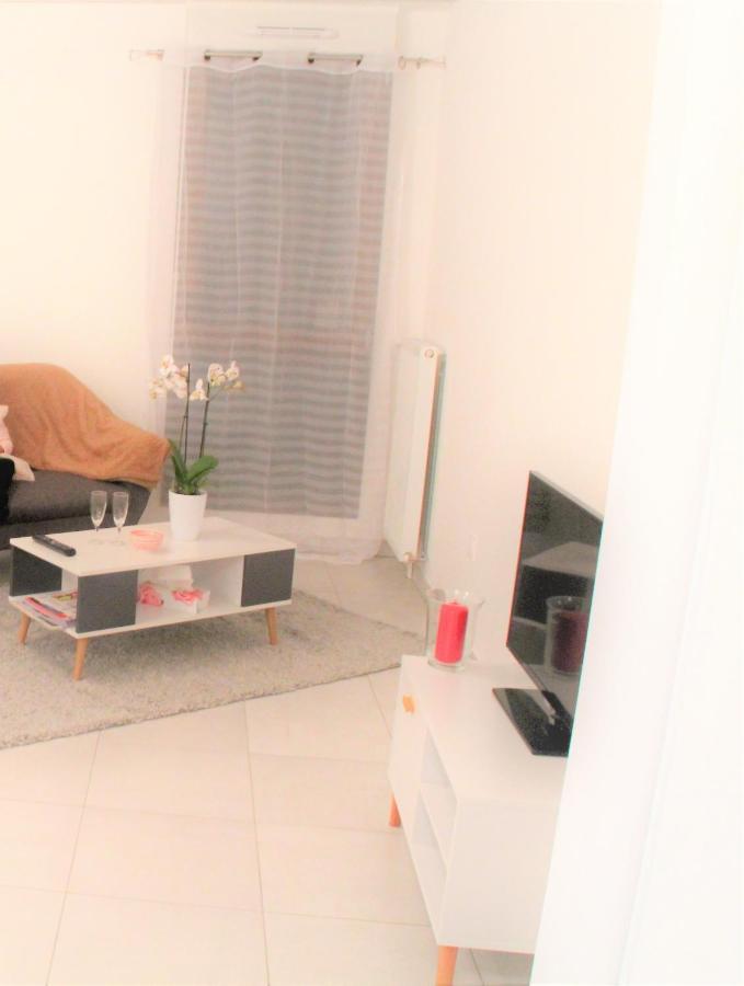 Appartement Tout Equipe, Cosy Saint-Denis  Exterior foto